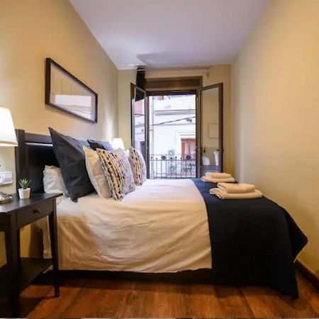 Ramblasrentals Cozy Renovated 2Br With Balcony Lift 20M Rambla - Parking - Wifi Барселона Екстериор снимка