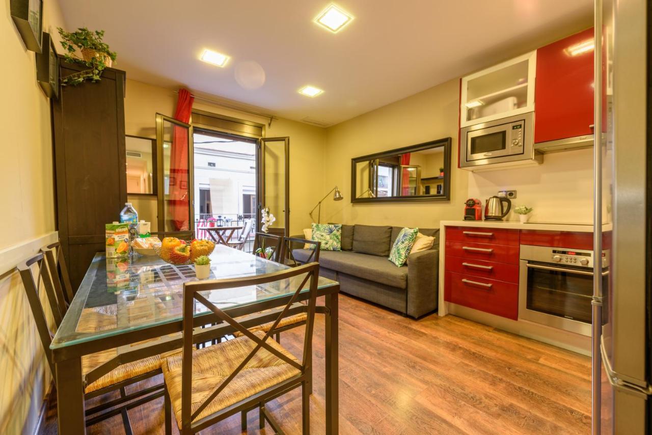 Ramblasrentals Cozy Renovated 2Br With Balcony Lift 20M Rambla - Parking - Wifi Барселона Екстериор снимка