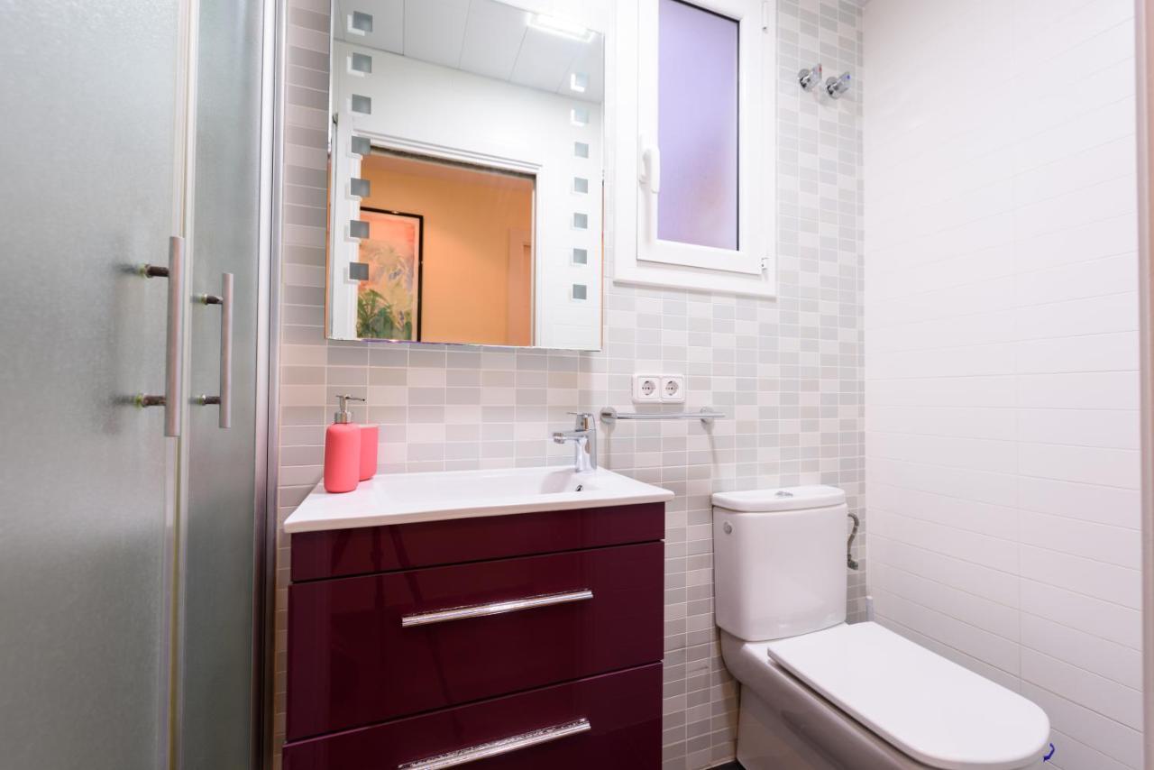 Ramblasrentals Cozy Renovated 2Br With Balcony Lift 20M Rambla - Parking - Wifi Барселона Екстериор снимка